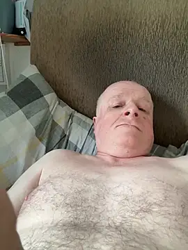 Snapshot of locallad88 chatting on March 2, 4:58 pm locallad88 online show from March 2, 4:58 pm