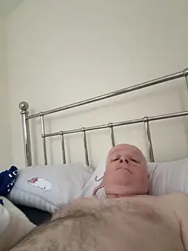 Snapshot of locallad88 chatting on March 12, 8:31 am locallad88 online show from March 12, 8:31 am