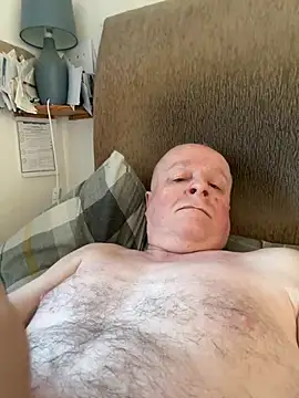 Snapshot of locallad88 chatting on March 26, 7:36 am locallad88 online show from March 26, 7:36 am