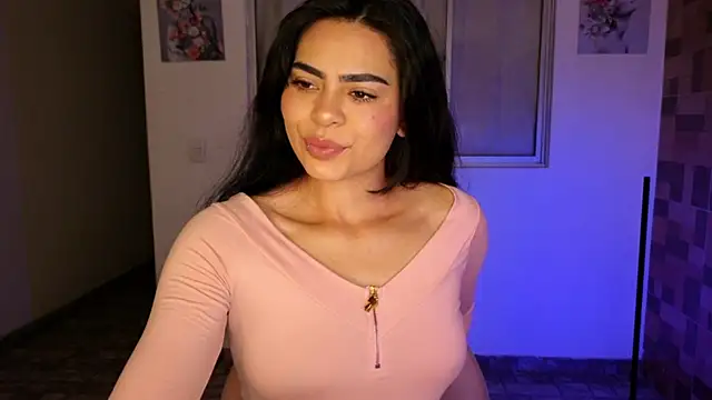 Snapshot of sexyladyy_ chatting on February 3, 11:09 am sexyladyy online show from February 3, 11:09 am