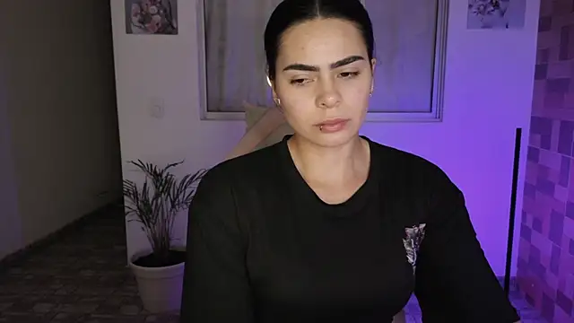 Snapshot of sexyladyy_ chatting on March 4, 2:38 am sexyladyy online show from March 4, 2:38 am