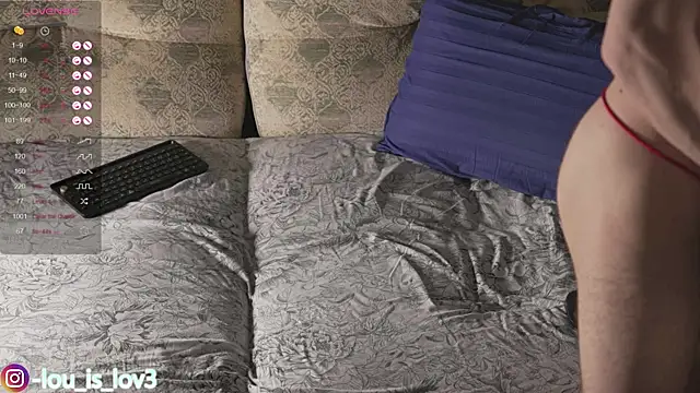 Snapshot of Louis_Karlos chatting on December 28, 2:11 am Louis Karlos online show from December 28, 2:11 am