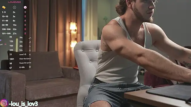 Snapshot of Louis_Karlos chatting on September 29, 4:17 am Louis Karlos online show from September 29, 4:17 am