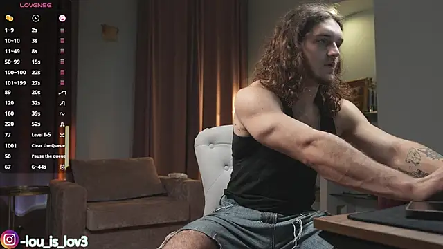 Snapshot of Louis_Karlos chatting on October 7, 3:47 am Louis Karlos online show from October 7, 3:47 am