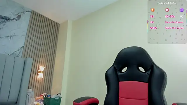 Snapshot of MAGIEVANS1 chatting on October 6, 12:35 pm MAGIEVANS1 online show from October 6, 12:35 pm