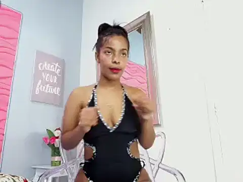 Snapshot of _Valeria_Brown chatting on December 14, 8:40 pm Valeria Brown online show from December 14, 8:40 pm