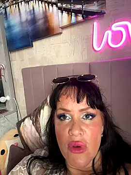 Snapshot of Lolaley2 chatting on October 12, 7:18 am Lolaley2 online show from October 12, 7:18 am