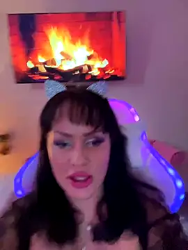 Snapshot of Lolaley2 chatting on October 24, 10:22 am Lolaley2 online show from October 24, 10:22 am