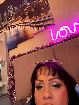 Snapshot of Lolaley2 chatting on December 17, 9:59 am Lolaley2 online show from December 17, 9:59 am