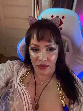 Snapshot of Lolaley2 chatting on February 28, 3:24 pm Lolaley2 online show from February 28, 3:24 pm