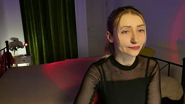 ZoeGrant online show from May 3, 7:42 pm