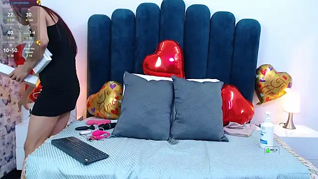 Snapshot of Alexawt chatting on February 18, 6:04 pm Alexawt online show from February 18, 6:04 pm