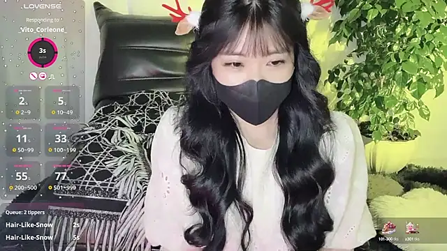 Snapshot of Mya_Lee chatting on December 24, 4:40 pm Mya Lee online show from December 24, 4:40 pm