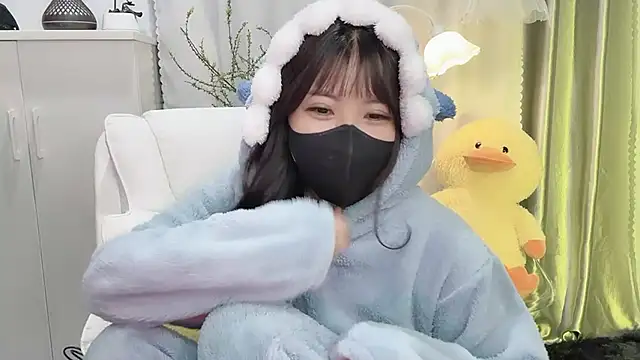 Snapshot of Mya_Lee chatting on January 20, 8:07 pm Mya Lee online show from January 20, 8:07 pm