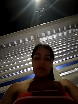 Snapshot of AnnRosse18 chatting on January 1, 2:30 am AnnRosse18 online show from January 1, 2:30 am