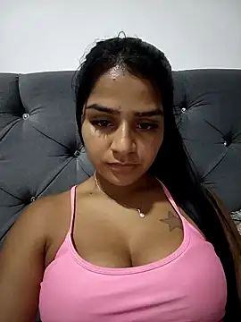 Snapshot of AnnRosse18 chatting on January 2, 8:24 pm AnnRosse18 online show from January 2, 8:24 pm
