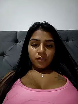 Snapshot of AnnRosse18 chatting on January 2, 11:27 pm AnnRosse18 online show from January 2, 11:27 pm