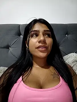 Snapshot of AnnRosse18 chatting on January 3, 3:16 am AnnRosse18 online show from January 3, 3:16 am