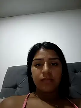 Snapshot of AnnRosse18 chatting on January 3, 6:57 pm AnnRosse18 online show from January 3, 6:57 pm
