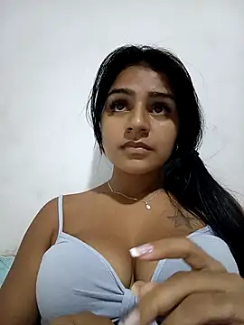 Snapshot of AnnRosse18 chatting on January 10, 10:25 pm AnnRosse18 online show from January 10, 10:25 pm