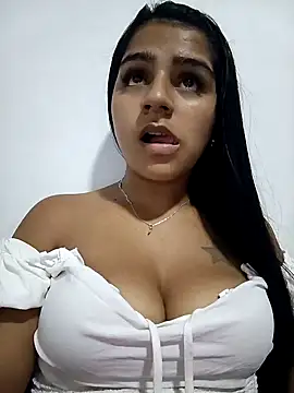 Snapshot of AnnRosse18 chatting on January 15, 10:02 pm AnnRosse18 online show from January 15, 10:02 pm
