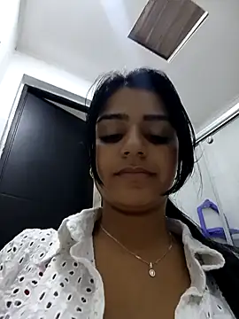 Snapshot of AnnRosse18 chatting on January 29, 6:07 pm AnnRosse18 online show from January 29, 6:07 pm