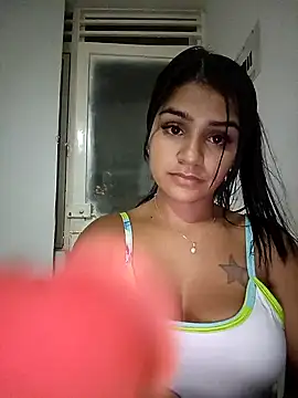 Snapshot of AnnRosse18 chatting on February 9, 2:17 am AnnRosse18 online show from February 9, 2:17 am