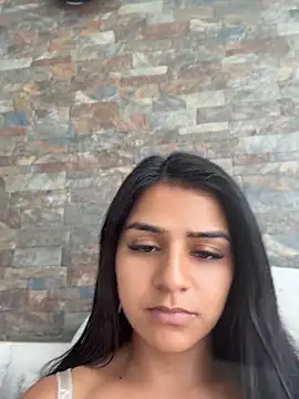 Snapshot of AnnRosse18 chatting on May 15, 4:03 pm AnnRosse18 online show from May 15, 4:03 pm
