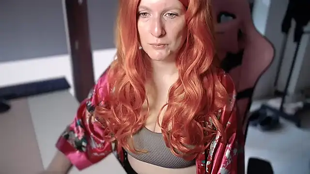 Snapshot of Exotic-Desire chatting on March 31, 8:59 am Exotic-Desire online show from March 31, 8:59 am