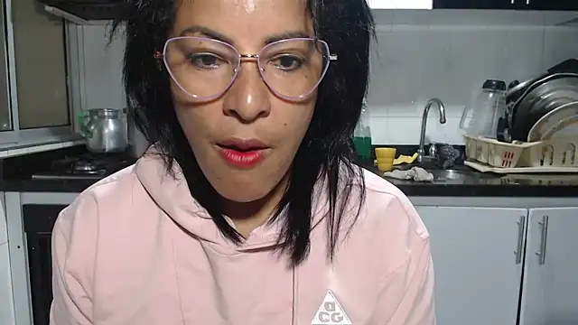 kateleyagrey online show from March 17, 10:40 am