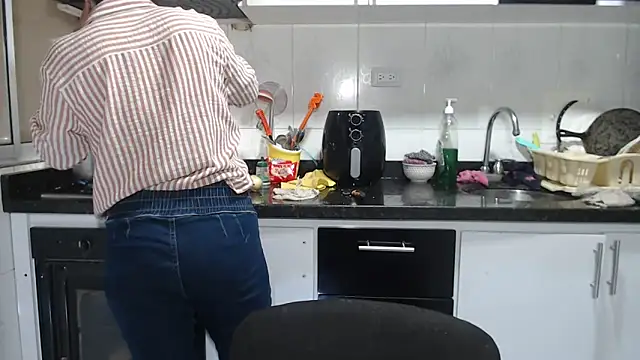 kateleyagrey online show from March 21, 10:24 pm