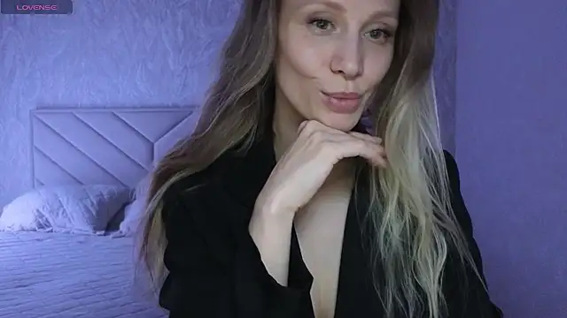 Alice Wonders online show from March 20, 5:15 pm