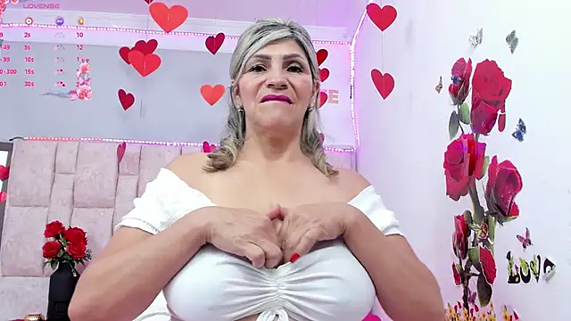 Celeste Lincon online show from January 29, 12:43 am