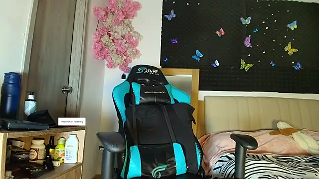 Hot Brunette34 online show from May 8, 11:54 pm