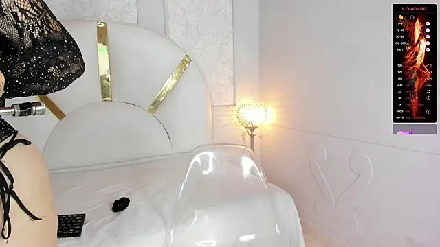 Snapshot of SofiaRousel chatting on September 23, 4:26 am SofiaRousel online show from September 23, 4:26 am