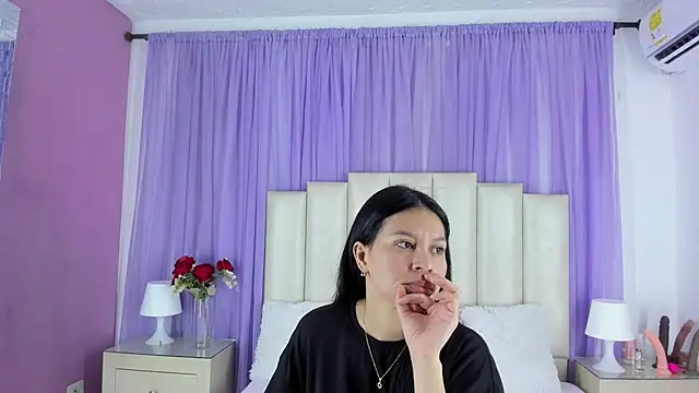 lulumars online show from December 19, 4:02 am