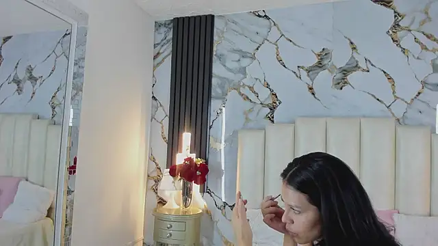 Snapshot of lulumars chatting on March 11, 4:51 am lulumars online show from March 11, 4:51 am