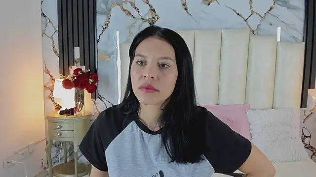 Snapshot of lulumars chatting on March 27, 5:13 am lulumars online show from March 27, 5:13 am