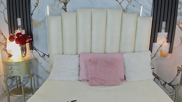 Snapshot of lulumars chatting on April 1, 5:08 am lulumars online show from April 1, 5:08 am