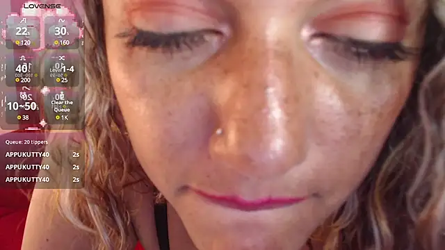 Snapshot of Sofii_Diaz chatting on February 5, 10:12 pm Sofii Diaz online show from February 5, 10:12 pm