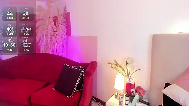 Snapshot of Sofii_Diaz chatting on March 19, 7:38 pm Sofii Diaz online show from March 19, 7:38 pm