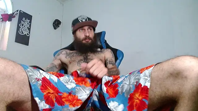 Snapshot of Tatted21xxx chatting on April 4, 5:32 pm Tatted21xxx online show from April 4, 5:32 pm