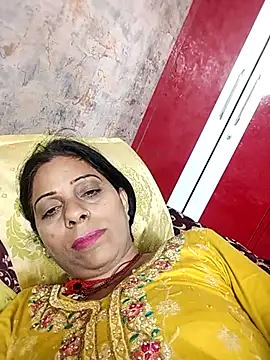 Snapshot of Manmohini123 chatting on February 18, 11:33 am Manmohini123 online show from February 18, 11:33 am