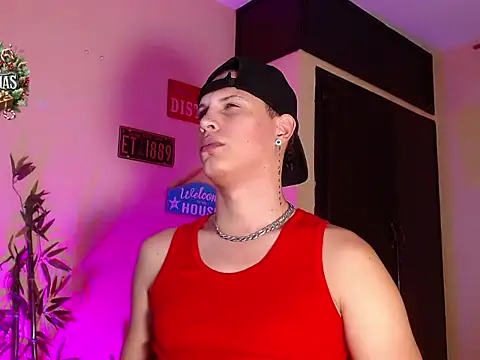 Snapshot of DavidNeill chatting on December 27, 6:20 pm DavidNeill online show from December 27, 6:20 pm