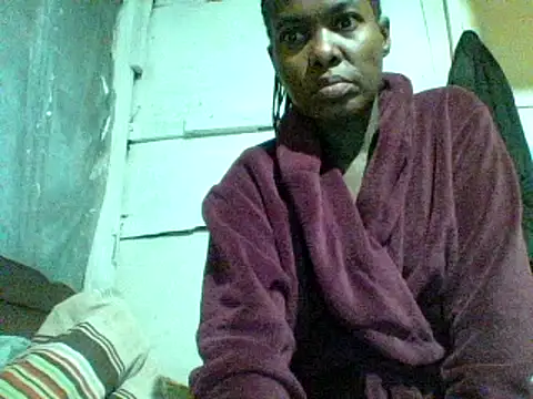 Snapshot of hairybushpussyxx1 chatting on December 7, 4:31 am hairybushpussyxx1 online show from December 7, 4:31 am