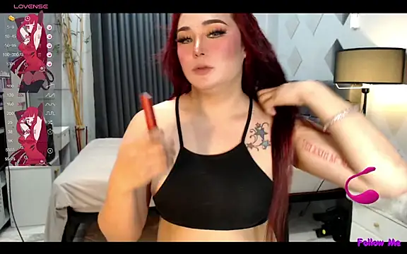 Snapshot of DivaMooree chatting on February 16, 1:47 am DivaMooree online show from February 16, 1:47 am