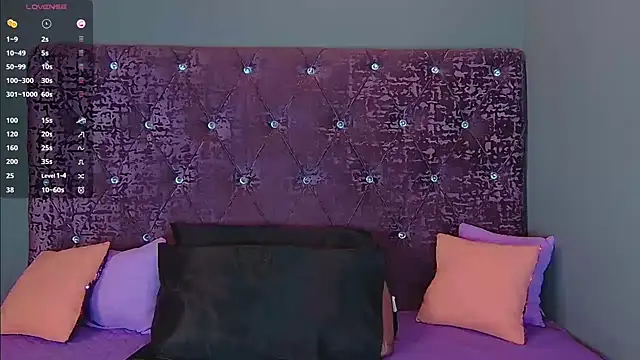 NoraBigAss online show from December 12, 11:47 pm
