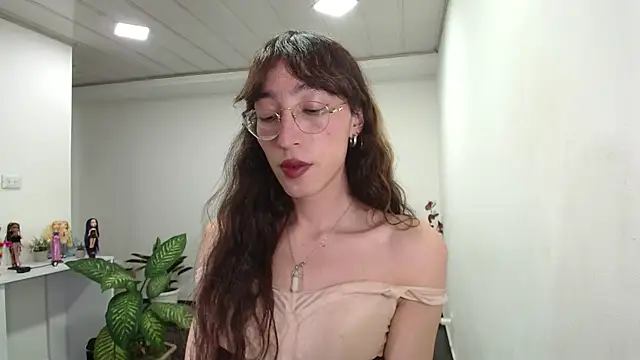 NicoleCortez online show from March 23, 5:43 am