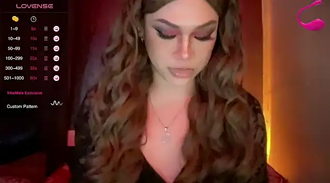 Snapshot of madam_agnes1 chatting on December 11, 6:42 pm madam agnes1 online show from December 11, 6:42 pm