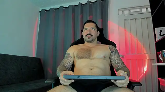 Pierre Vidal online show from November 19, 9:37 pm